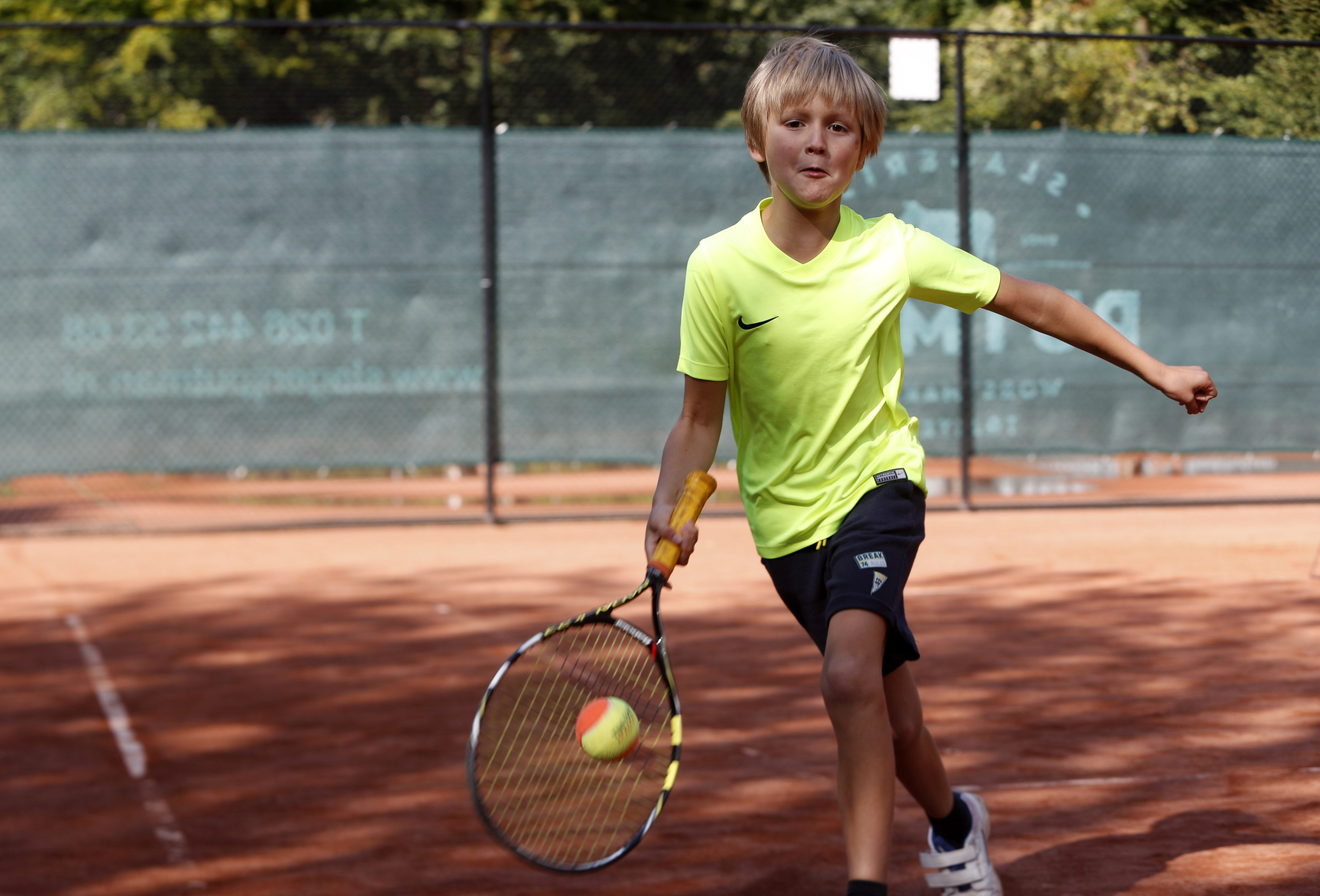 tenniskids oranje forehand (1)