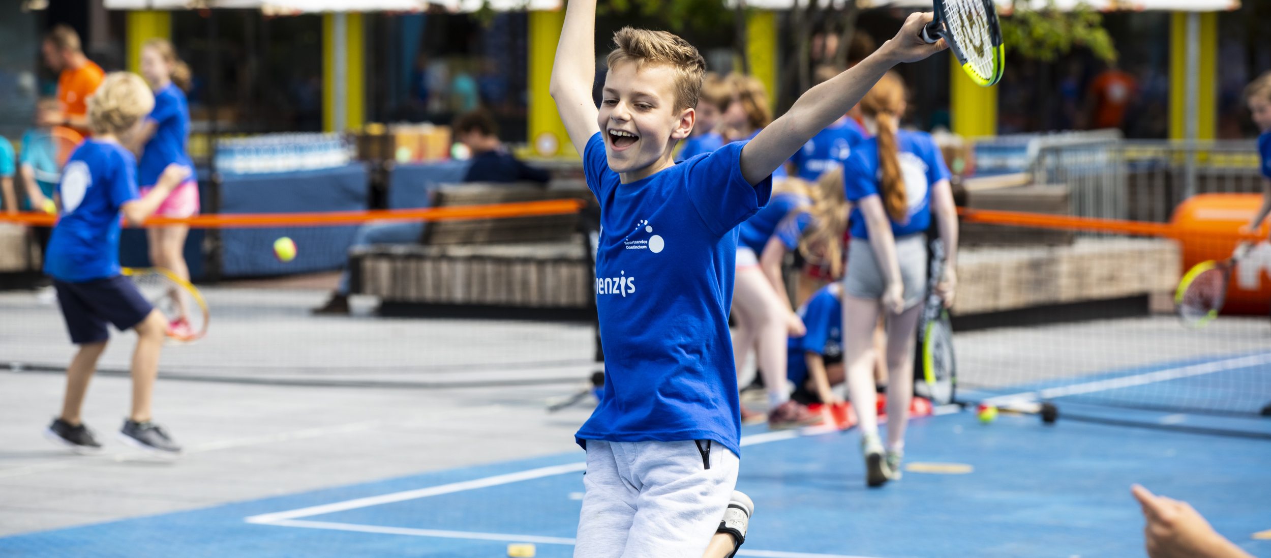 tenniskids@school juichen blij kind